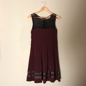 boutique sweetheart neckline, maroon dress